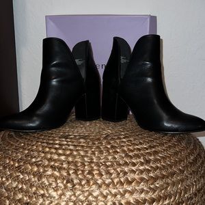 PO: Madden girl Women’s Blk Boots.